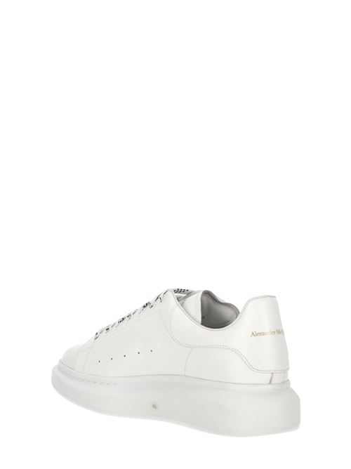 Alexander McQueen white leather oversized sneakers. ALEXANDER MCQUEEN | 553680WHGP59000